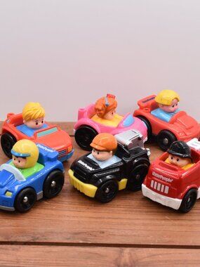 Fisher Price Little People Wheelies Race Cars Planes Vehicles Lot of 06